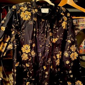 Your Neighbors XL Gold floral Button Down.
